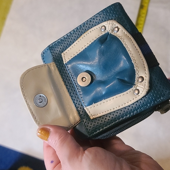 Vans NWOT small wallet billfold change purse with space for credit cards - Picture 5 of 5